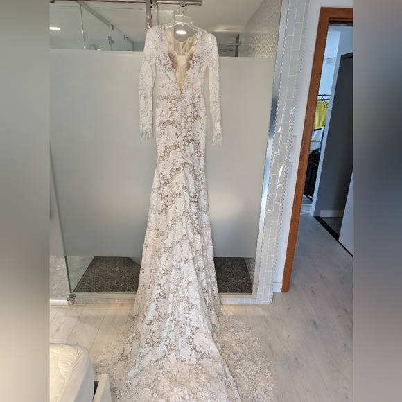 Calla Blanche Chen size 6, Ivory/Light Nude/Skin in color - Picture 4 of 6